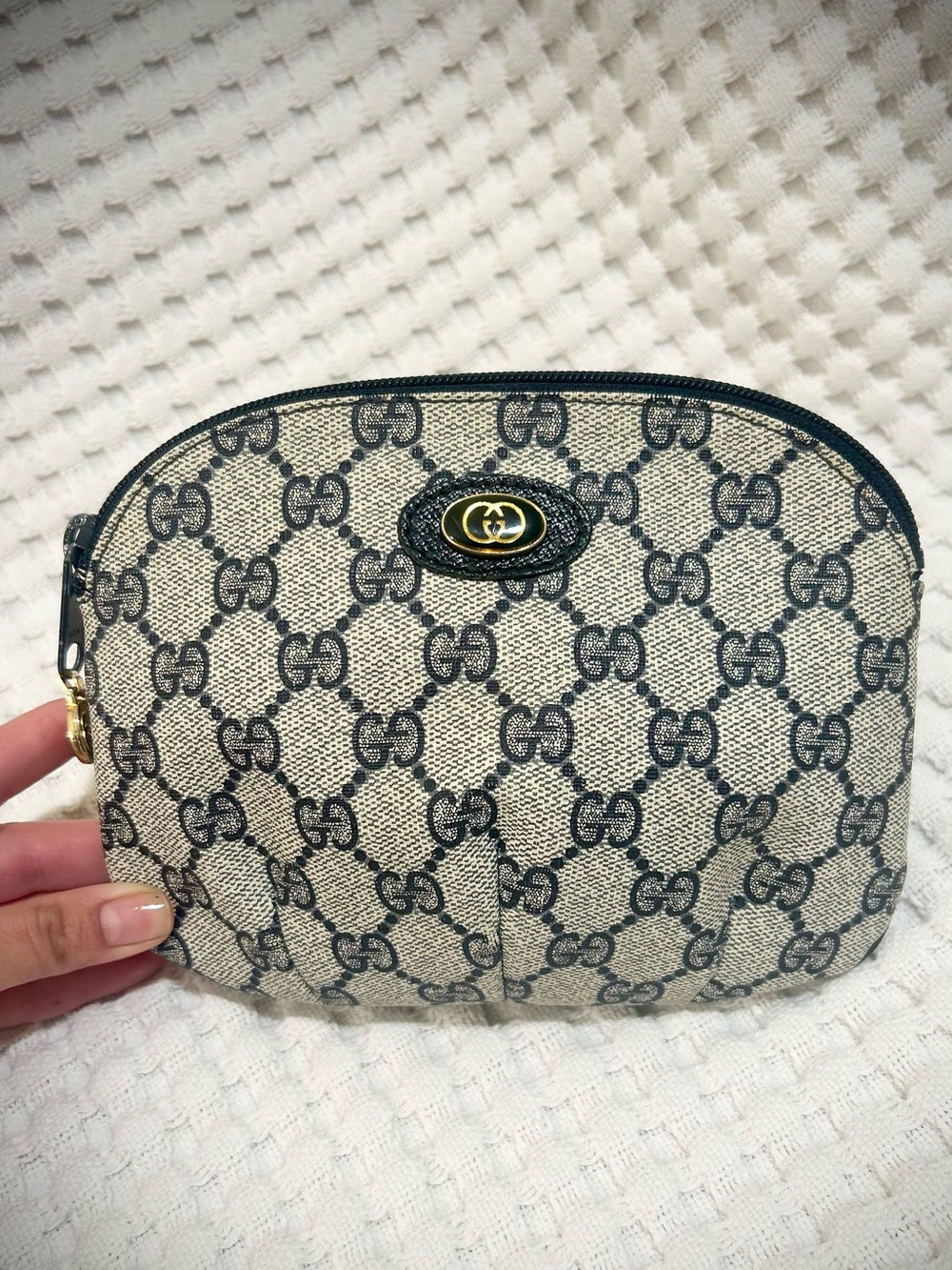 Gucci zip pouch